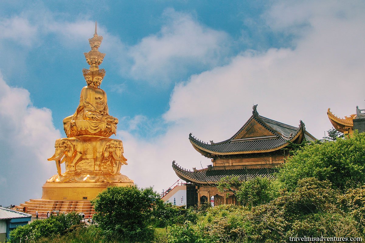 Chengdu Experience – Mount Emei & the Leshan Giant Buddha